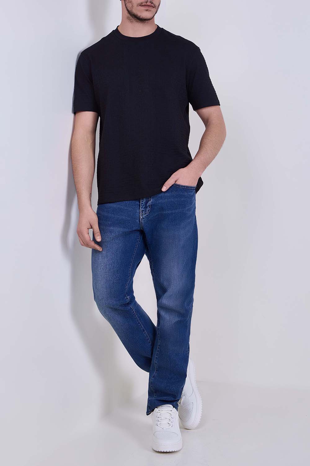 חולצת טי בגזרה רגילה